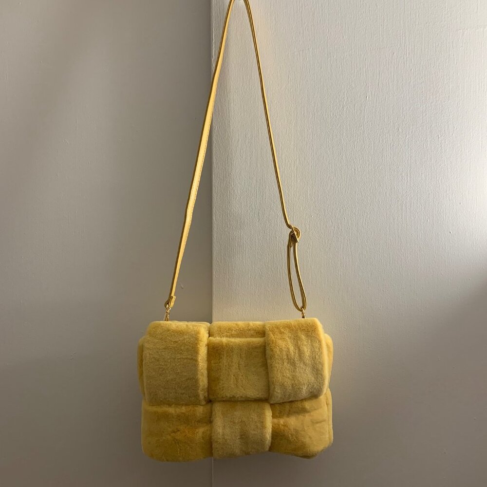 Anthropologie faux fur basket weave purse - BNWOT - Picture 4 of 4